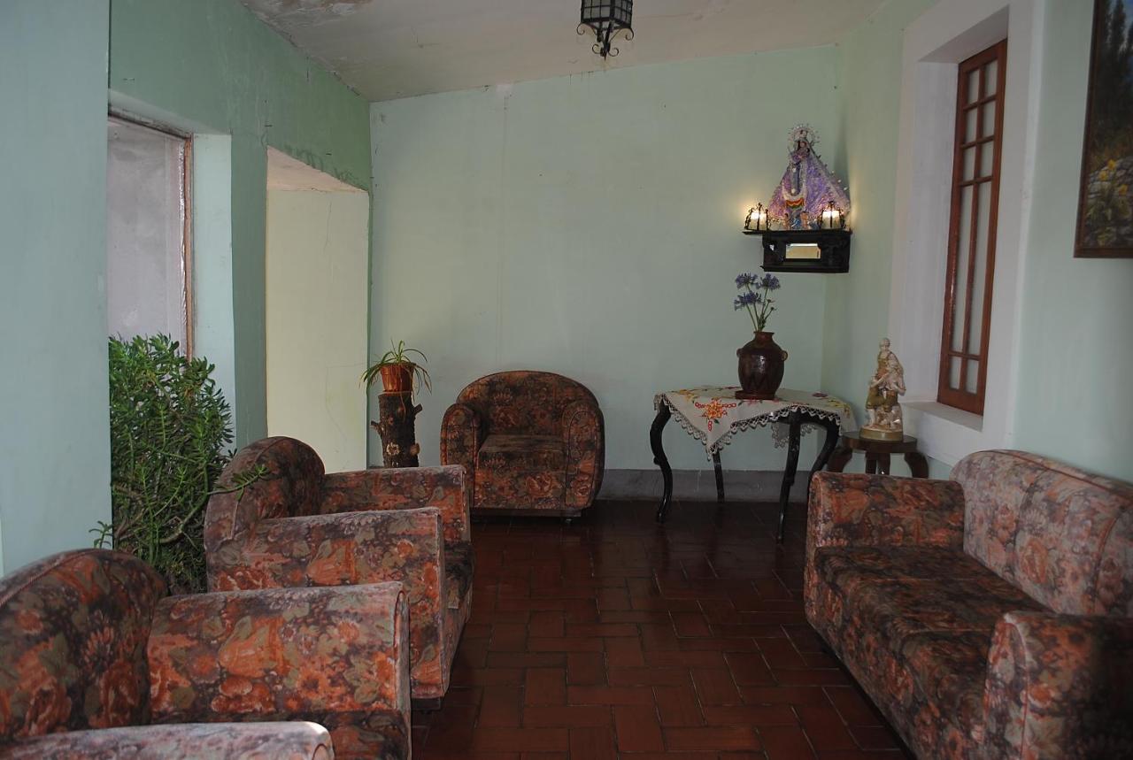 Hostal La Chacarilla Copacabana  Extérieur photo